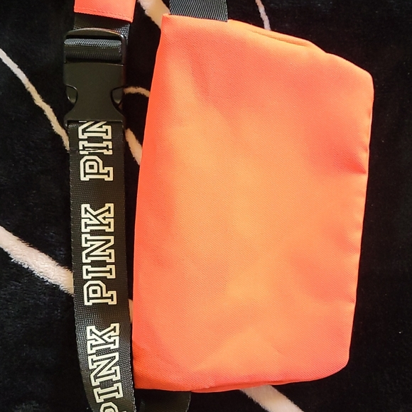Victoria's Secret Pink belt purse - Picture 3 of 5